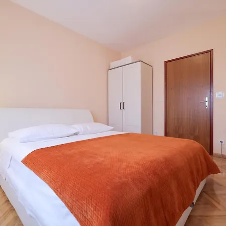 Babin Apartman Zára
